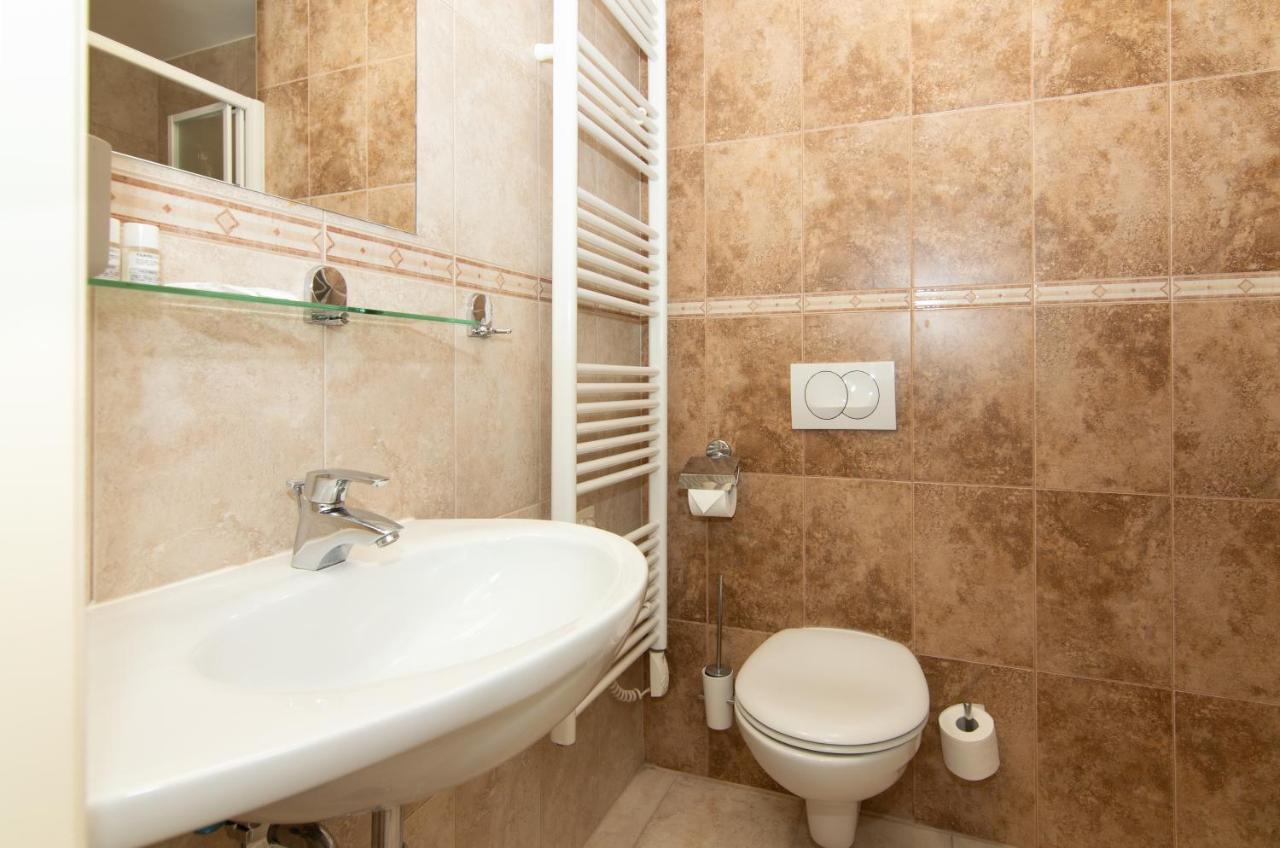 Residence Marina Rose M Apartment By Locap Group Portorož Buitenkant foto