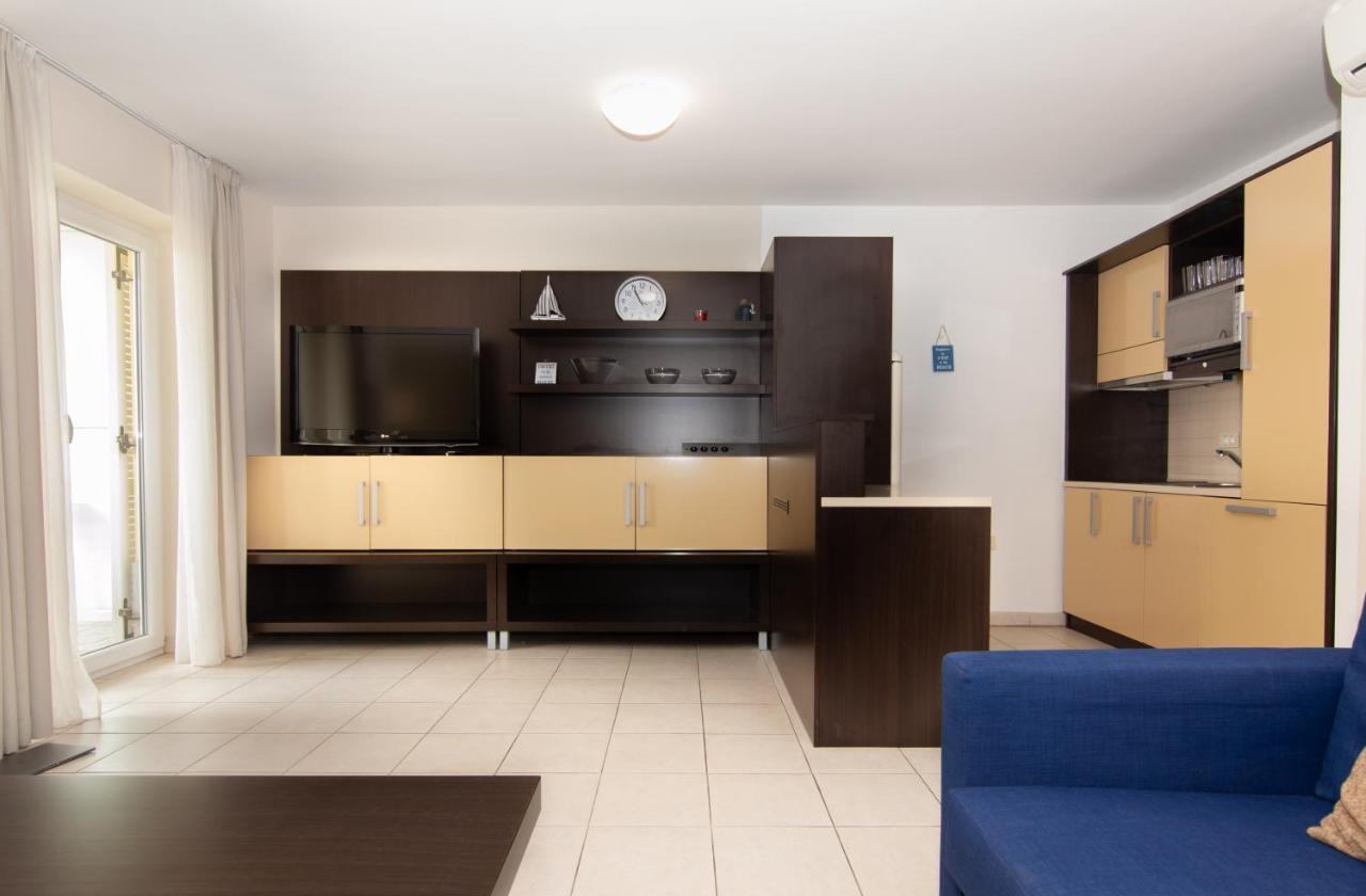 Residence Marina Rose M Apartment By Locap Group Portorož Buitenkant foto